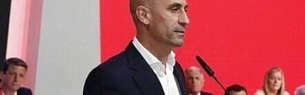 开云官网下载-西班牙各地方足协要求鲁维亚莱斯辞职，禁足15年？