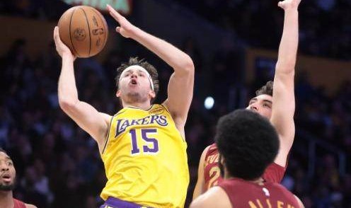 湖人太子摇身变成三双机器 球队控卫危机迎刃而解