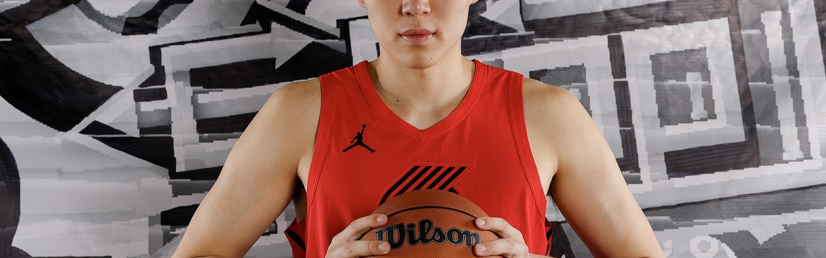 开云官网下载-苏群：开拓者出售说明NBA球队越来越值钱 杨瀚森赶上懂体育新老板